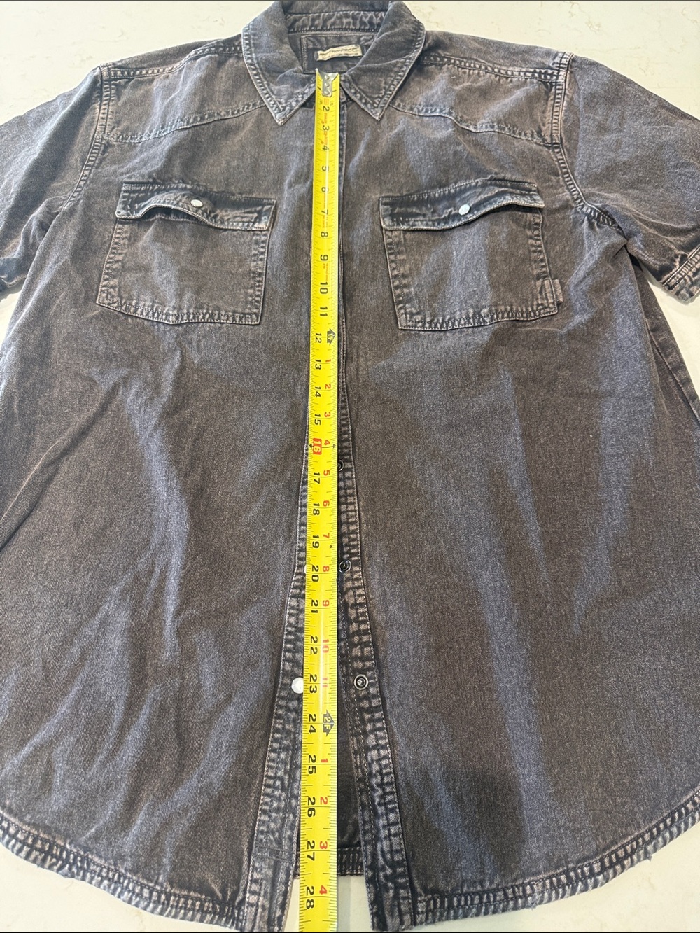 We The Free Washed Black Short-Sleeve Women’s Button-Down Shirty - Picture 6 of 7